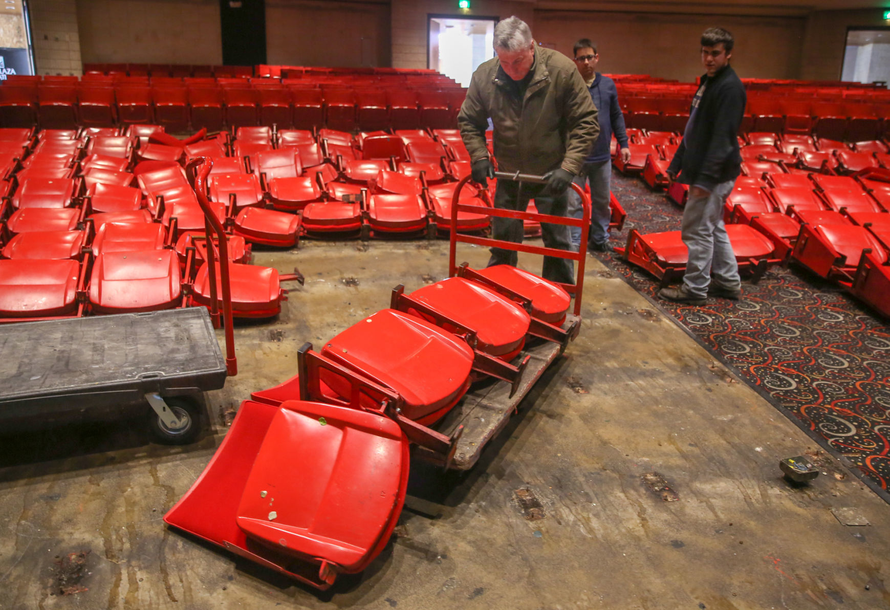 Star Plaza seats going to Valparaiso's Memorial Opera House